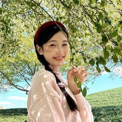 艾曼妞与罗丽妲